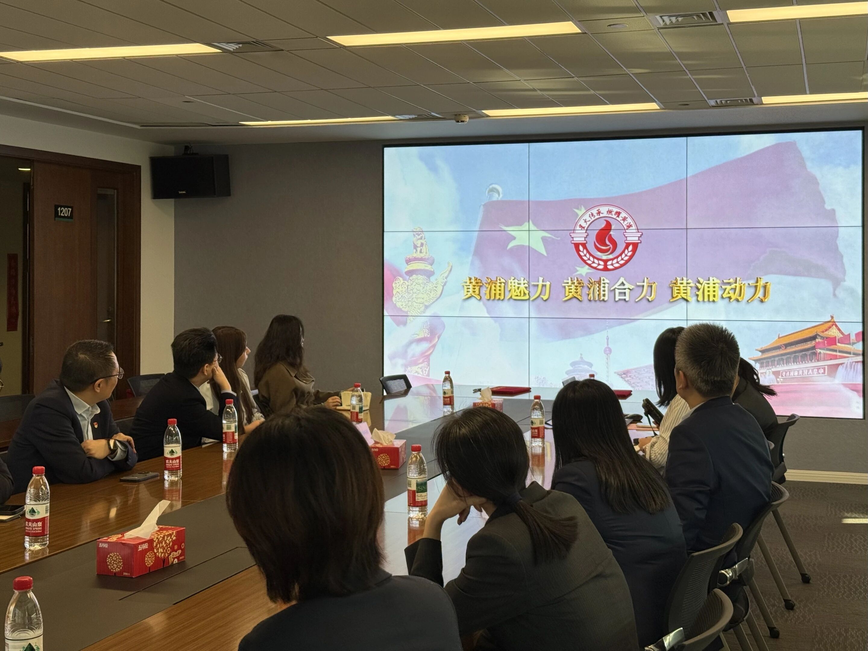 1765165442919068790.jpg 719a640617184522e1e022c4c97d87b5.jpg